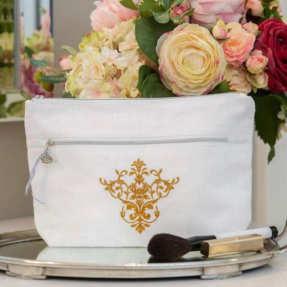 Victorian Essential Bag-This bag is light brown linen, not white with gold.
